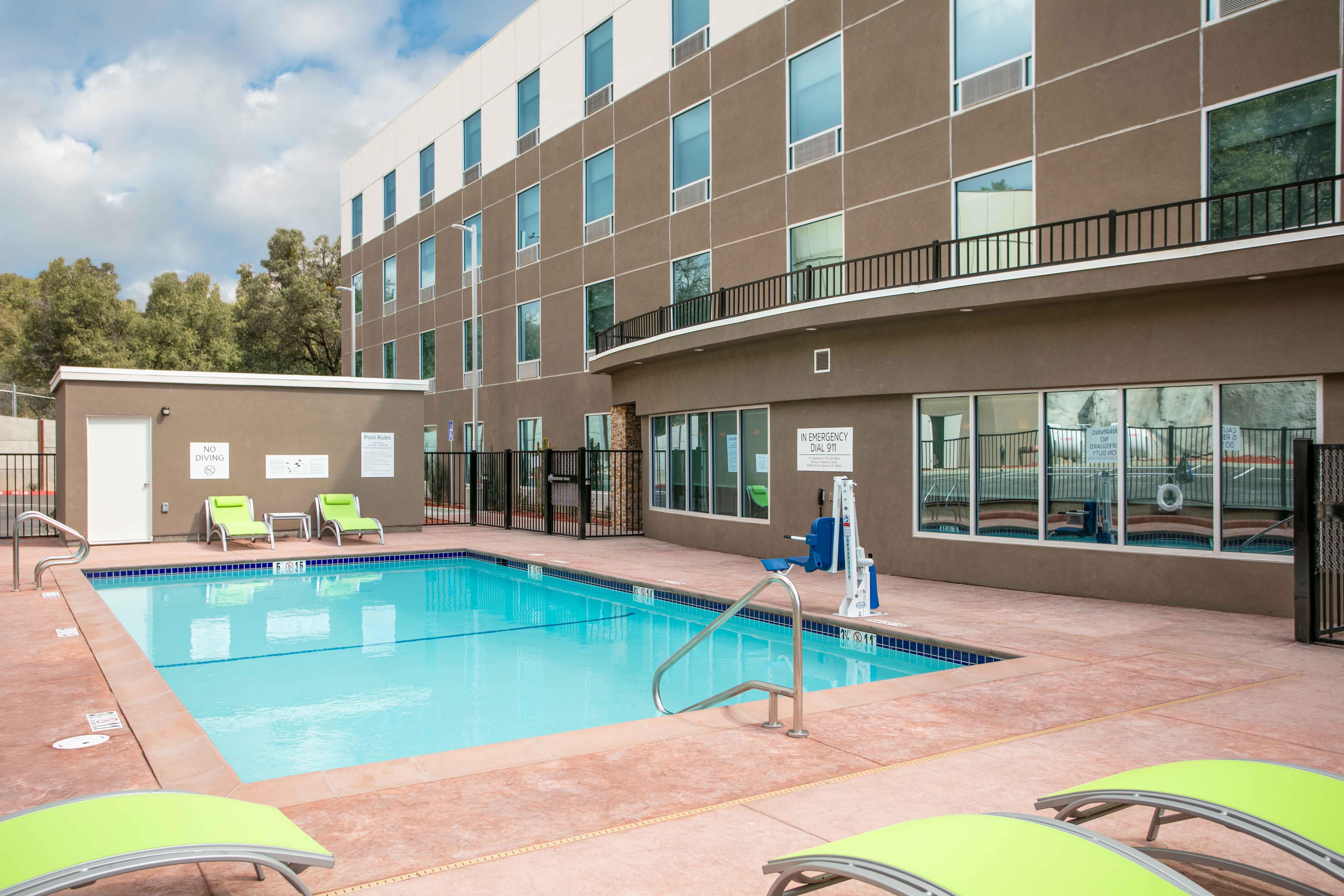 Holiday Inn Express & Suites Oakhurst-Yosemite Park Area By Ihg Экстерьер фото