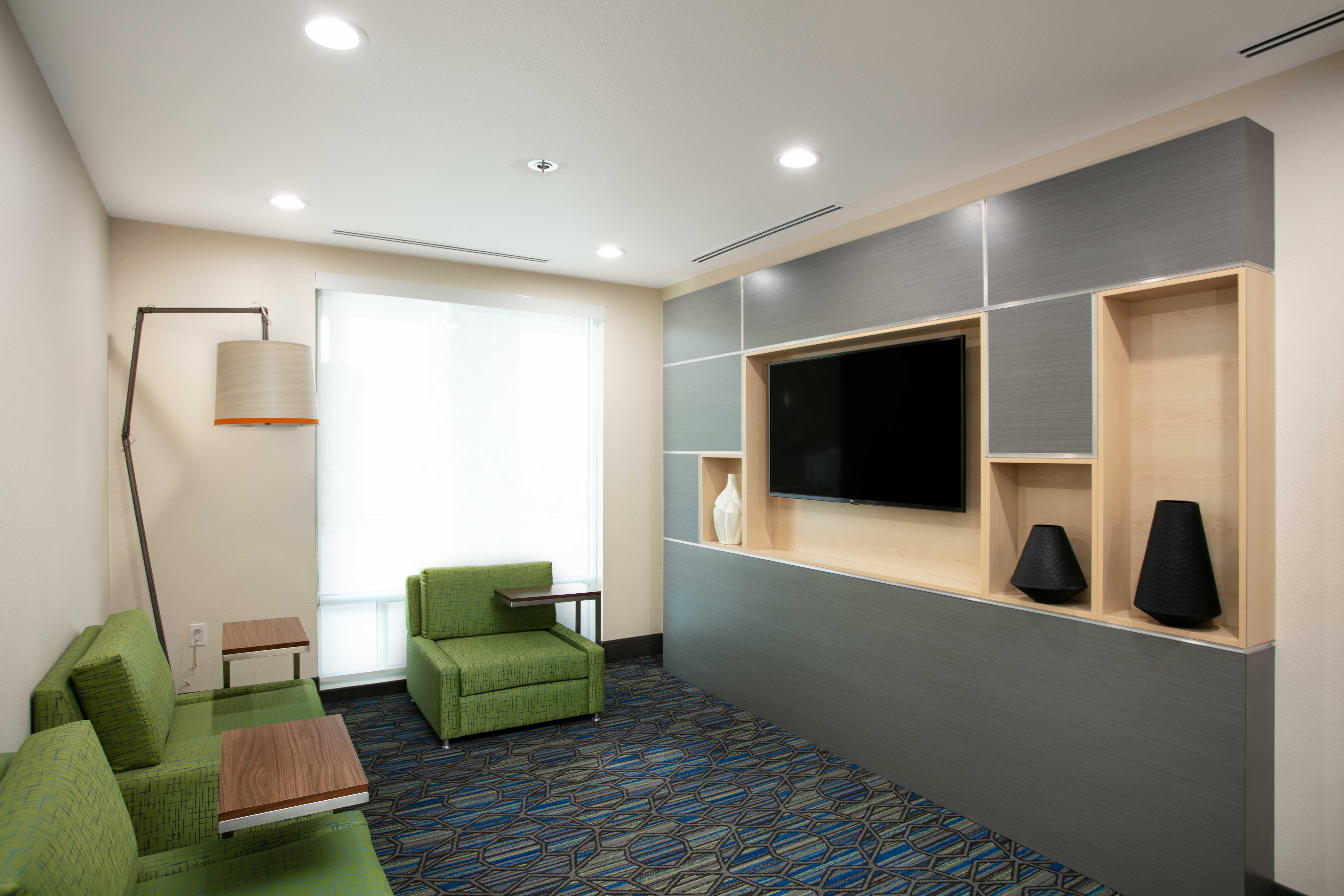 Holiday Inn Express & Suites Oakhurst-Yosemite Park Area By Ihg Экстерьер фото
