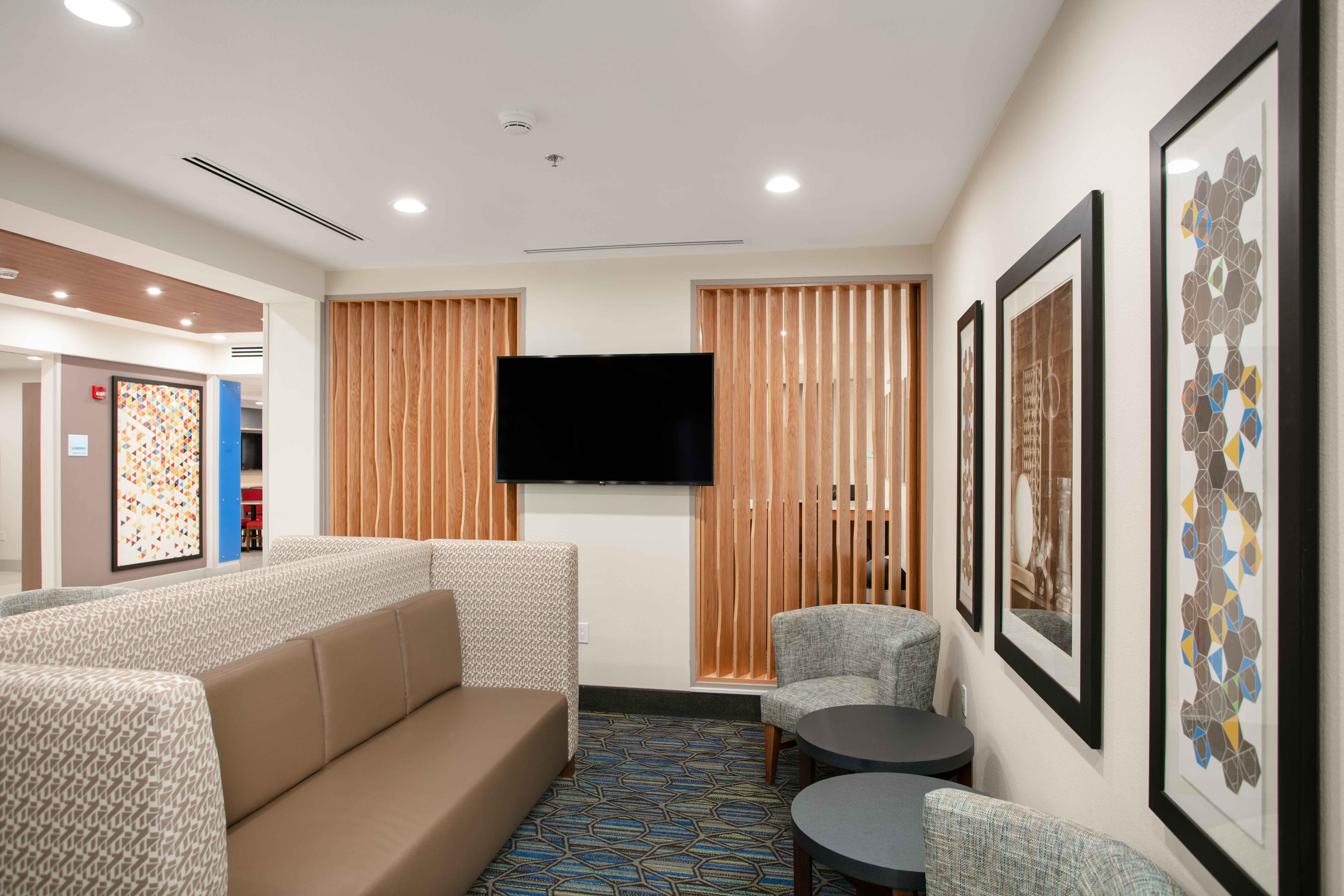 Holiday Inn Express & Suites Oakhurst-Yosemite Park Area By Ihg Экстерьер фото