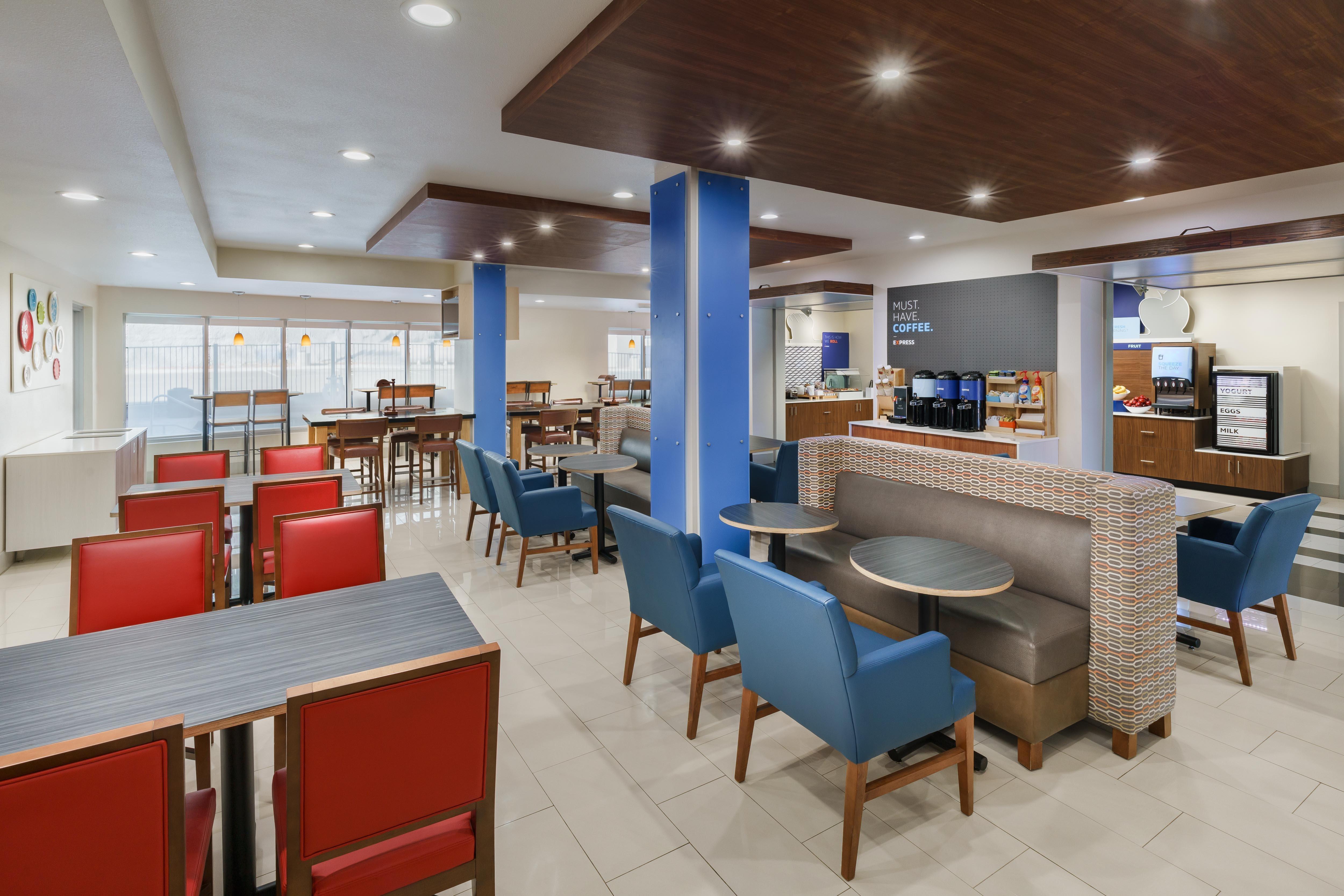 Holiday Inn Express & Suites Oakhurst-Yosemite Park Area By Ihg Экстерьер фото