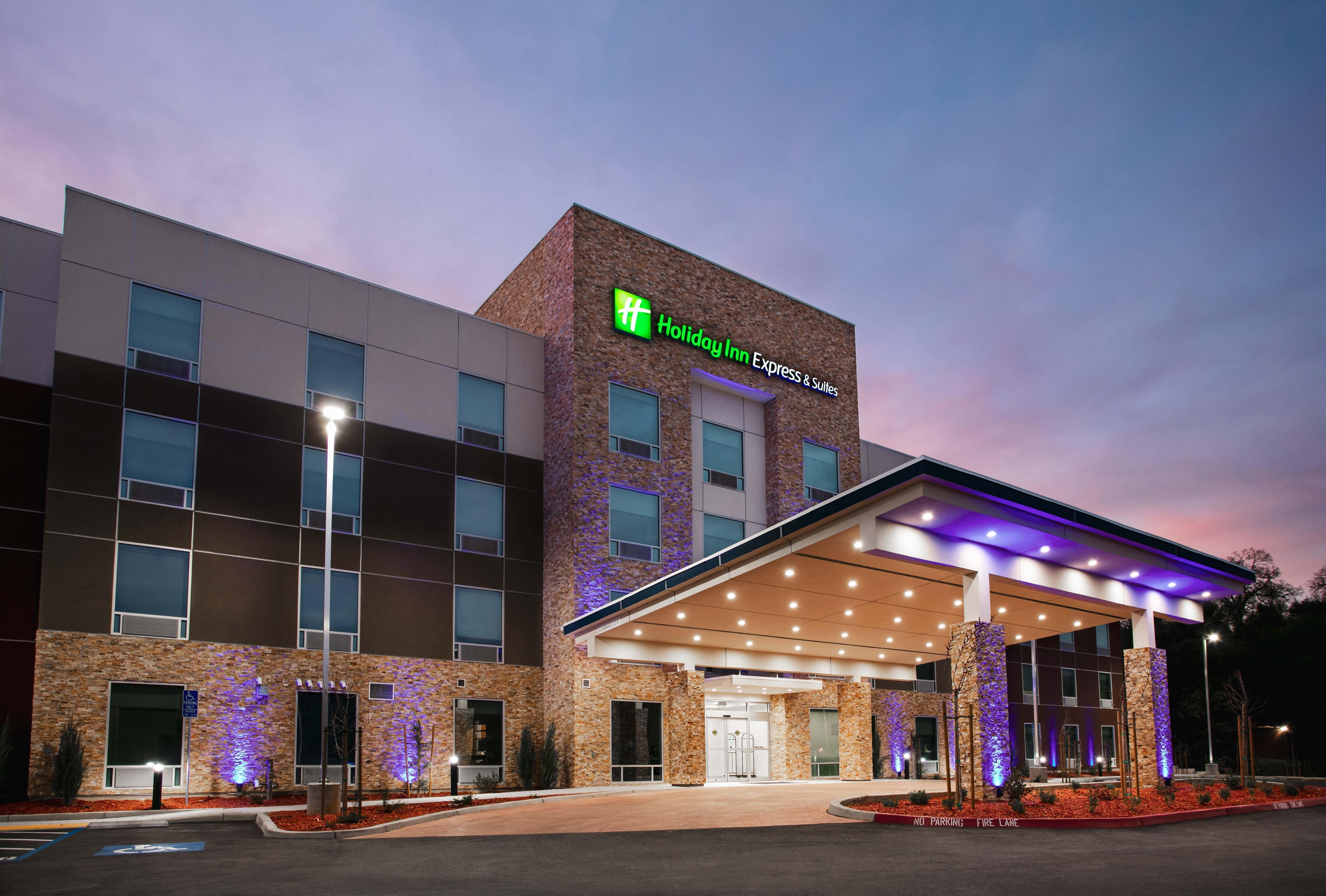 Holiday Inn Express & Suites Oakhurst-Yosemite Park Area By Ihg Экстерьер фото