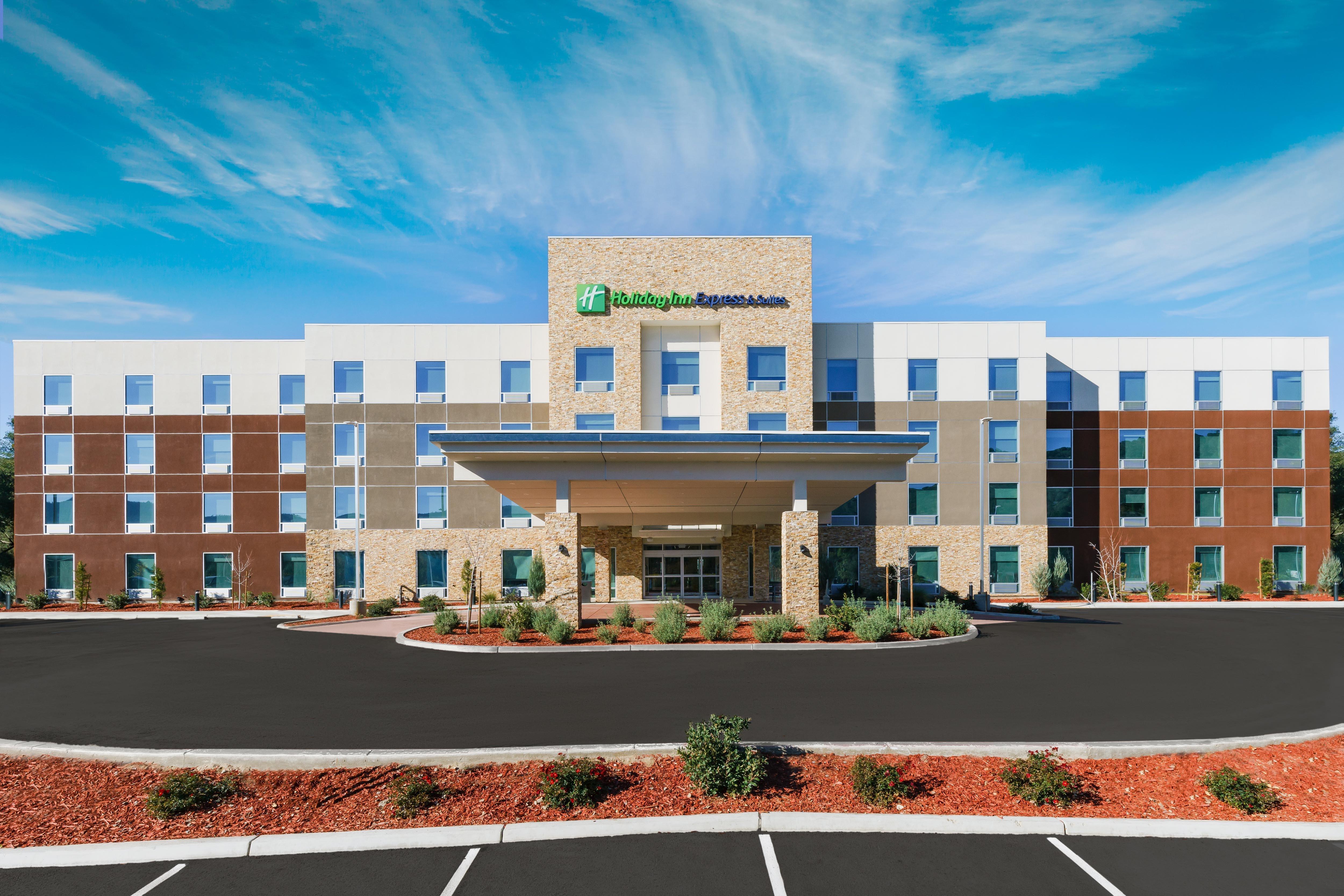 Holiday Inn Express & Suites Oakhurst-Yosemite Park Area By Ihg Экстерьер фото