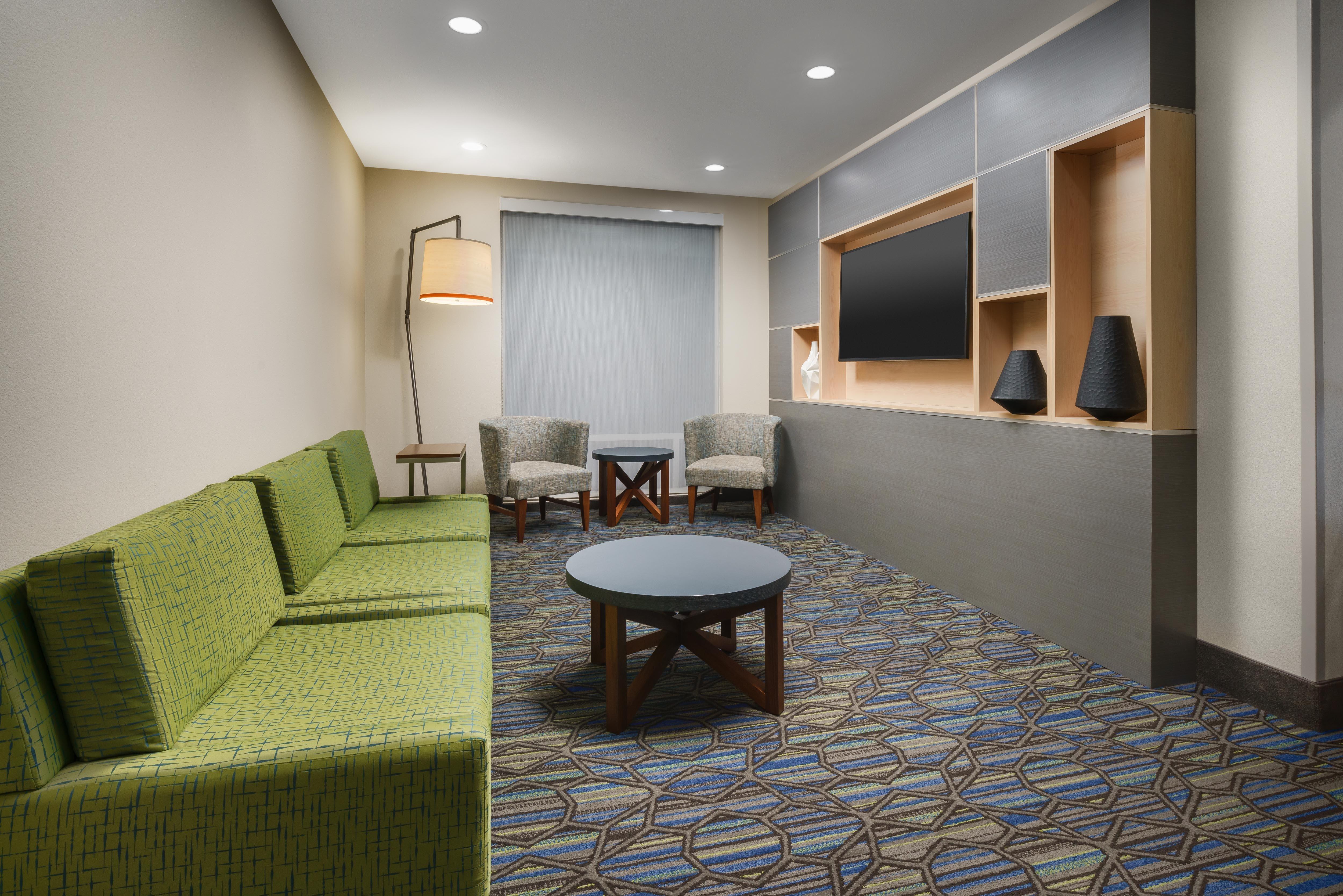Holiday Inn Express & Suites Oakhurst-Yosemite Park Area By Ihg Экстерьер фото
